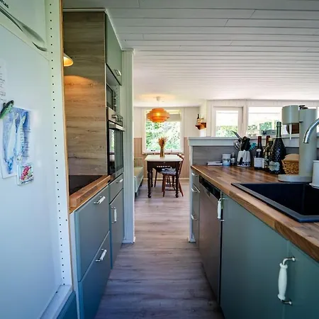 House With Sauna, Cold Plunge And Anneks Glesborg