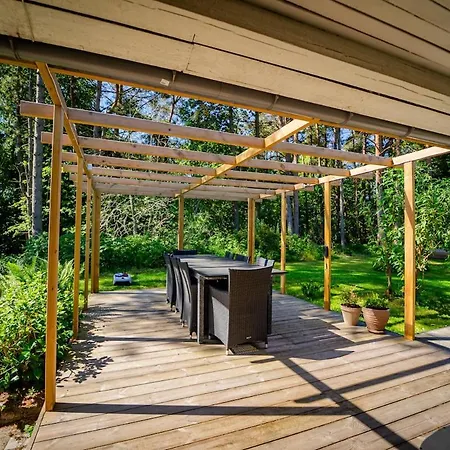 House With Sauna, Cold Plunge And Anneks Holiday home Glesborg